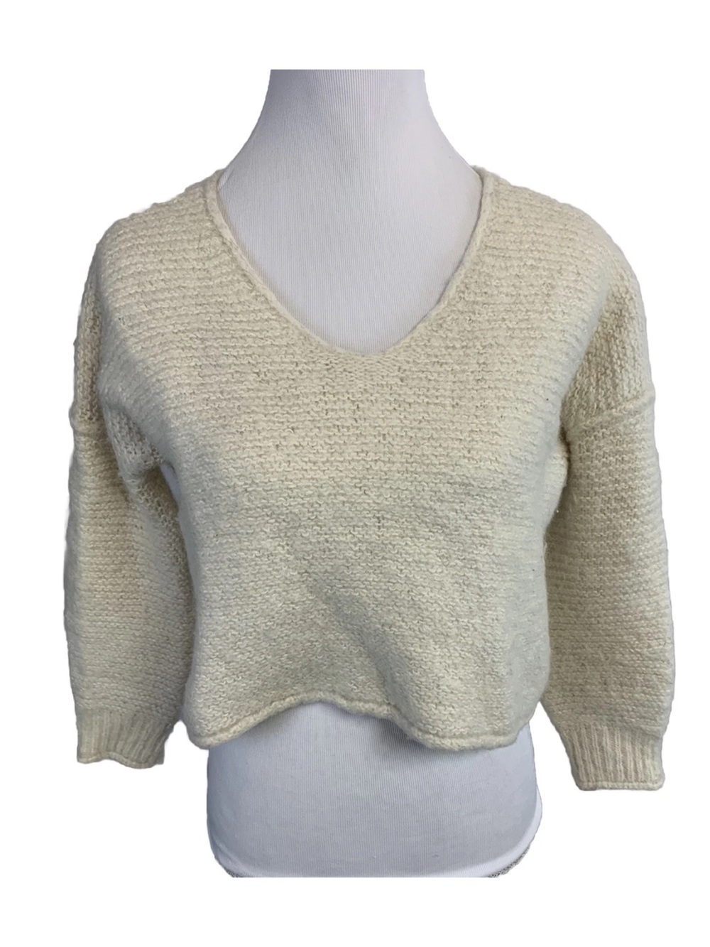 ALPACA BLEND ( made in Peru) Free Urban Outfitters cropped VNeck sweater size S